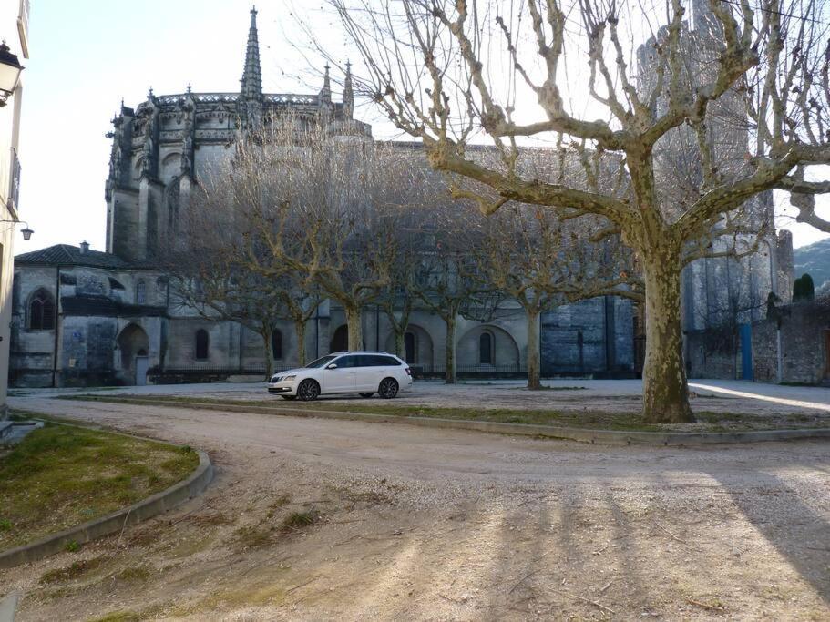 Maison Familiale Du Clos Saint Roch Villa Viviers Luaran gambar